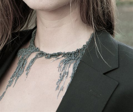Beauty Freak Black, oxiderat silver. Beauty Freak Black, oxiderat silver.