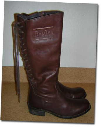 Efterlysning: Stövlar från Replay